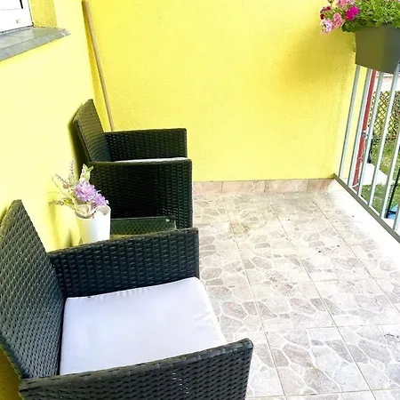 Modern And Cozy Flat, 10 Min By Tram From Centre